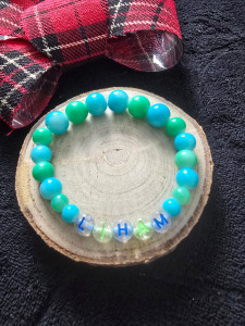 Photo de galerie - Bracelet pour enfant ou adulte totalement personnalisé