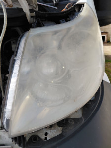 Photo de galerie - Rénovation  de phares avant contrôle technique de votre voiture  camionnette  camion ..