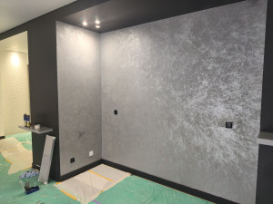 Photo de galerie - Rénovation salon de coiffure 
enduit décoratif 