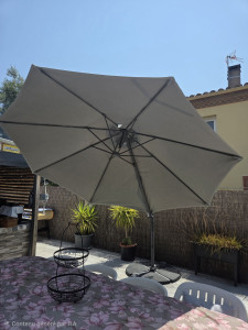 Photo de galerie - Réalisation d'une toile pour parasol 