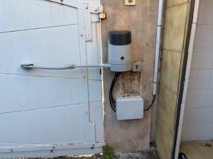Photo de galerie - Motorisation portail battant Nice + digicode radio Nice 