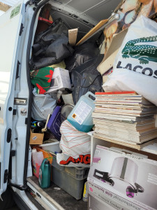 Photo de galerie - Enlèvement déchets , déménagement 