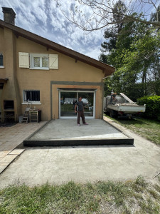 Photo de galerie - Ouverte d’une fenêtre en baie vitrée client satisfait voire sur la photo 