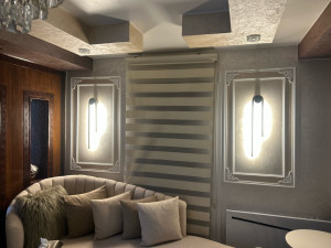 Photo de galerie - Mise en place des moulures et installation des luminaires led 