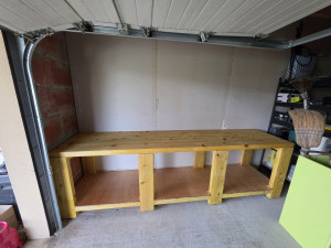 Photo de galerie - Création d'un établi sur mesure de 3m de long