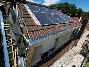 Photo de galerie - Pose de panneaux solaires 