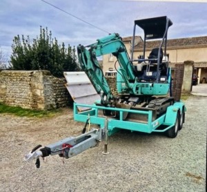 Photo de galerie - Mini pelle 2t5 location 