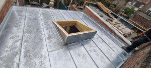 Photo de galerie - Voilà une belle Pose de zing petit plate-forme de 17 mtr carré travail très propre merci de nous contacter 