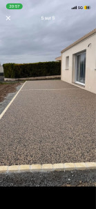 Photo de galerie - Terrasse en béton désactiver avec pose pavé 