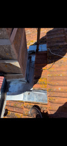 Photo de galerie - Conception ceinture de cheminée en zinc sur mesure 