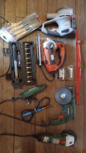 Photo de galerie - Outillage filaire disponible avec accessoires 
Nombreux outils à main disponibles également 