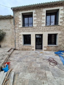 Photo de galerie - Mur en pierre entièrement refait