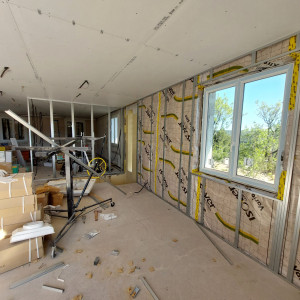 Photo de galerie - Pose d'isolant ainsi que pare vapeur. placo plafond et mur.
électricité 