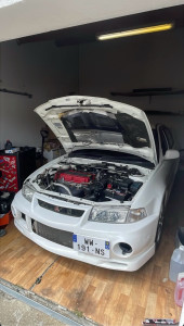 Photo de galerie - Mitsubishi Lancer EVO 6 1998- entretiens complet du moteur, changement de radiateur de liquide de refroidissement, vidange huile, changement de courroie d’accessoire ainsi que les poulies et les galets tendeurs.