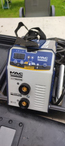 Photo de galerie - Je loue un poste à souder 
portatif 
avec masque 
et je fournis 10 électrodes de 3.2 
me contacter 