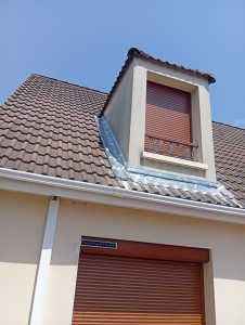 Photo de galerie - étanchéité au tour d'une lucarne