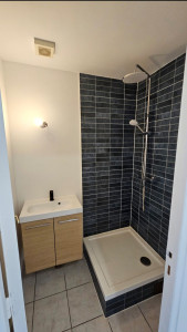 Photo de galerie - Pose carrelage douche