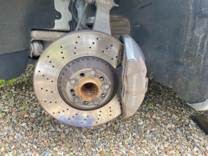 Photo de galerie - Avant Remplacement disques et plaquettes Mercedes S400h