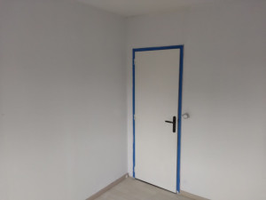 Photo de galerie - Peinture et pose des plinthes.