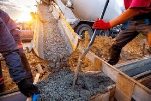 Photo de galerie - Pose dalle, chape, piscine béton, ceinture, enduit façade, murette, mur, vrd, semelle, fetage