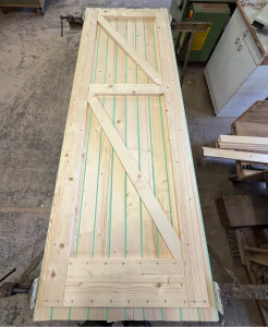 Photo de galerie - Fabrication de porte type vote volets pour garage 