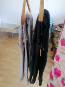 Photo de galerie - Pantalons sur cintre 