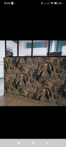 Photo de galerie - Pose de tapisserie feuillage 