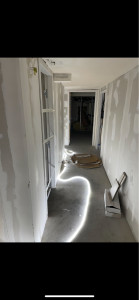 Photo de galerie - Cloisons , doublages , bandes à joints , carrelage , pose de portes , ouverture de serrure sur portes vierges , et bien plus encore 