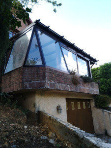 Photo de galerie - Rénovation véranda , lasure , et changement piece bois