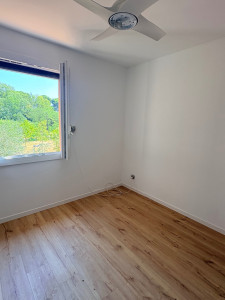 Photo de galerie - Réfection des murs, mise en peinture et pose de sol PVC.