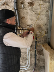 Photo de galerie - Raccordement d'eau dans la salle de bain
