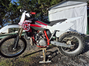 Photo de galerie - Révisons complete changement roulement roue moteur joint moteur moto refaite a neuf totalement