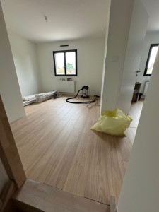 Photo de galerie - Parquet flottant fin 