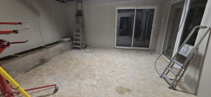 Photo de galerie - Pose d'un plancher dans un hangar et réalisation placo pour une pièce de 25 m²