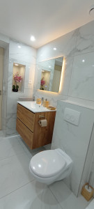 Photo de galerie - Création et salle de bain montage de toilette suspender avec meuble en Belgique 
