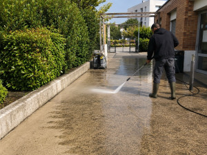 Photo de galerie - Nettoyeur haute pression / Karcher