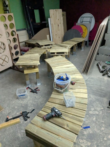 Photo de galerie - Banc serpentin 9m de long