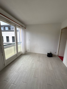 Photo de galerie - J’ai déjà participé à plusieurs déménagements, puis assuré le nettoyage complet des logements : aspiration, serpillière, dépoussiérage, nettoyage des surfaces, vaisselle et remise en état