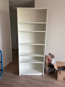 Photo de galerie - Montage d’une étagère 