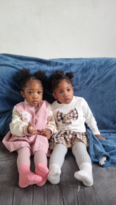 Photo de galerie - Je me suis occuper des enfants de ma tante des jumelle ! pendant 7 h très mimi elles sont âge de 2 ans 