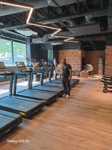 Photo de galerie - Fin d'installation des prises 230v
fin d'installation des entel tv
fin d'installation des RG 45
pour une salle de sport 