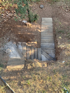 Photo de galerie - Réalisation d’un escalier en bois  Fabrication et pose d’un escalier en bois avec finitions soignées pour un résultat solide et esthétique
