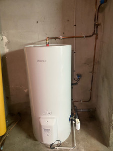 Photo de galerie - Installation d’un ballon d’eau chaude sanitaire 