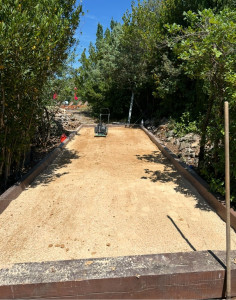 Photo de galerie - Réalisation d’un terrain de pétanque 8x3m