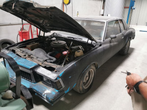 Photo de galerie - Redémarrage et estimation des travaux a prévoir/pièces recupérables sur une chevrolet montecarlo 1978