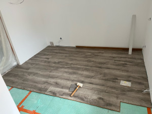 Photo de galerie - Pose de parquet dans une chambre 
