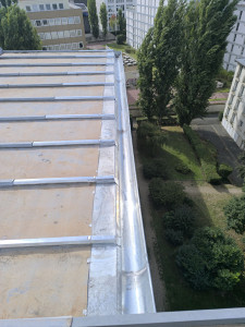 Photo de galerie - Remplacement de gouttière en zinc
