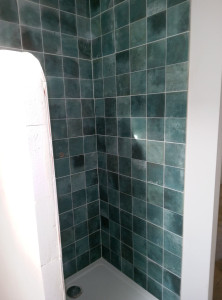 Photo de galerie - Pose faïence douche.