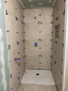 Photo de galerie - Pose d'un bac a douche plus cara
u et douche encastré 
