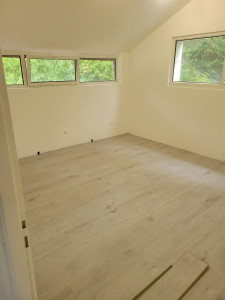 Photo de galerie - Pose parquet +peinture 